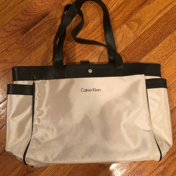 Calvin Klein purse Never Used - Picture 1 of 2